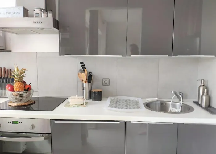 Appt De Charme Close To The With Terrace Apartman *