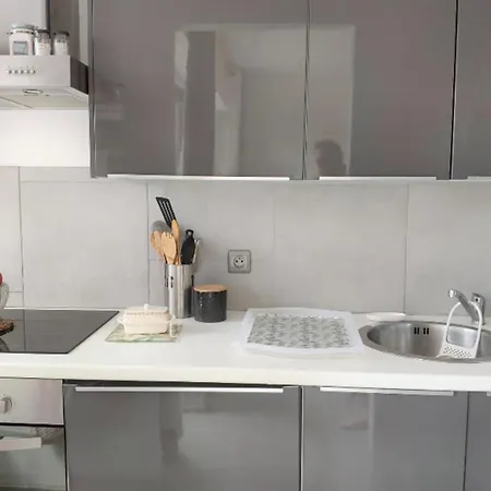 Appt De Charme Close To The With Terrace Apartment *