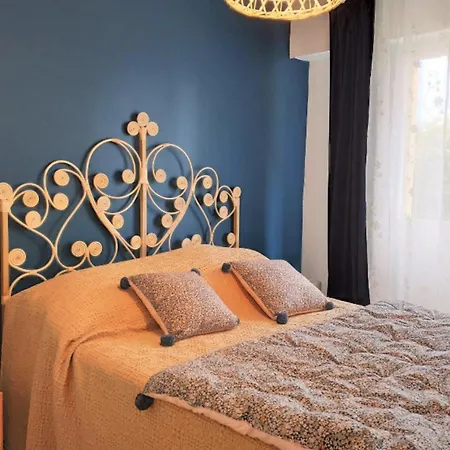 Appt De Charme Close To The With Terrace